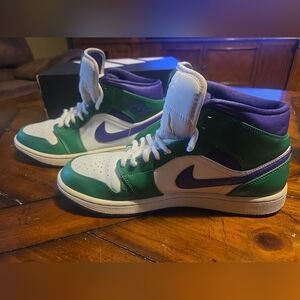 Size 9.5 - Air Jordan 1 Mid Hulk Nike Sneakers Shoes Milwaukee Bucks